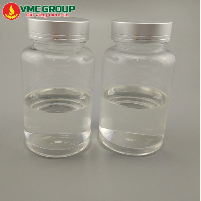 Methyl acetate có dạng lỏng trong suốt không màu