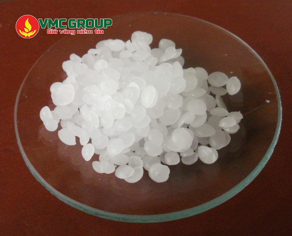 Parafin có dạng rắn màu trắng