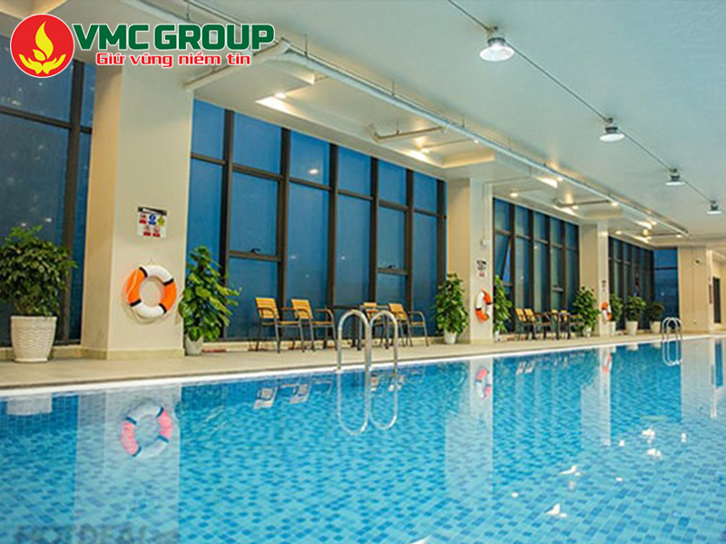 Cách sử dụng Oxy già Thái Lan xử lý nước bể bơi