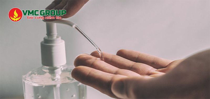 Isopropyl Alcohol có dạng lỏng trong suốt