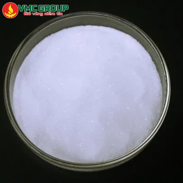 Thiourea CH4N2S có dạng bộ màu trắng