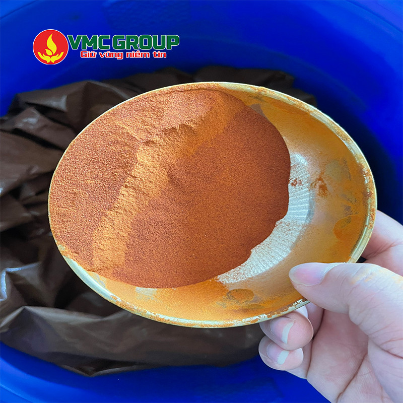 Povidone Iodine có dạng bột màu nâu đỏ