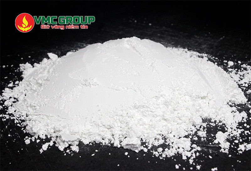 Barium sulfate có dạng tinh thể màu trắng