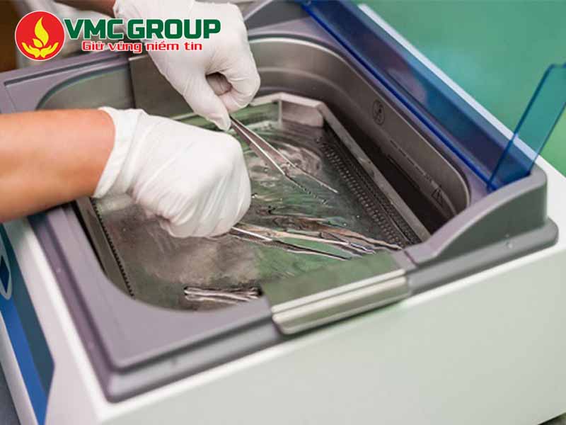 Glutaraldehyde dùng làm chất khử trùng dụng cụ y tế