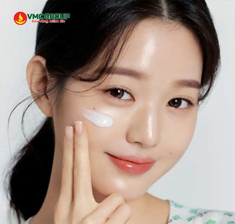 Nên dùng Glycerol kết hợp với các thành phần khác để tăng hiệu quả chăm sóc da